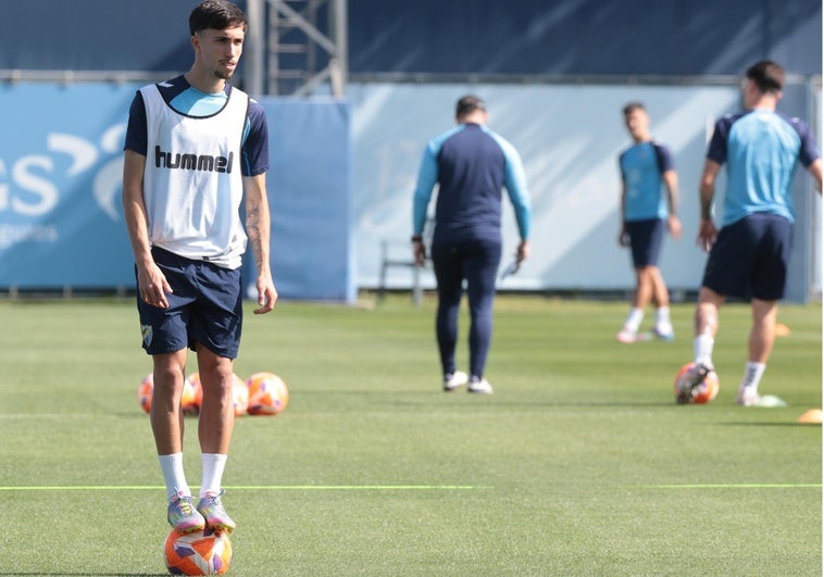 Larrubia: «Hemos sufrido fuera de casa y queremos hacer que los rivales sufran en La Rosaleda»